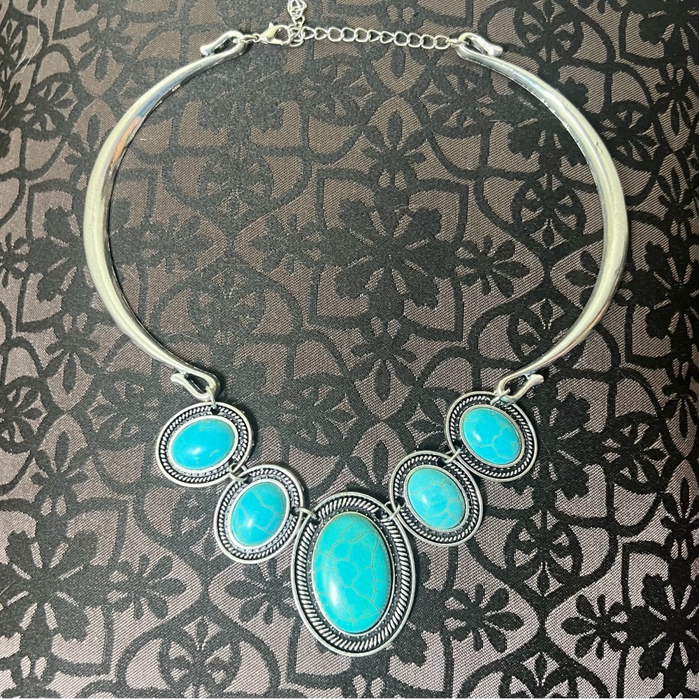 Turquoise choker style necklace